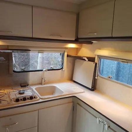 Wohnwagen Bachblick